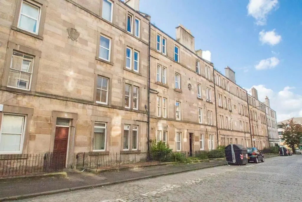 Newly Refurbished Central Flat Edinburgh